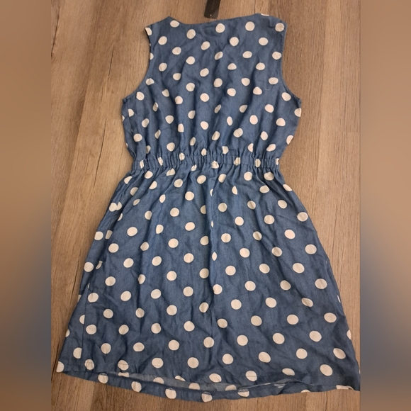Sleeveless polka dot dress. Size Large. 65% Cotton/35%Polyester. NWT. - Picture 2 of 3